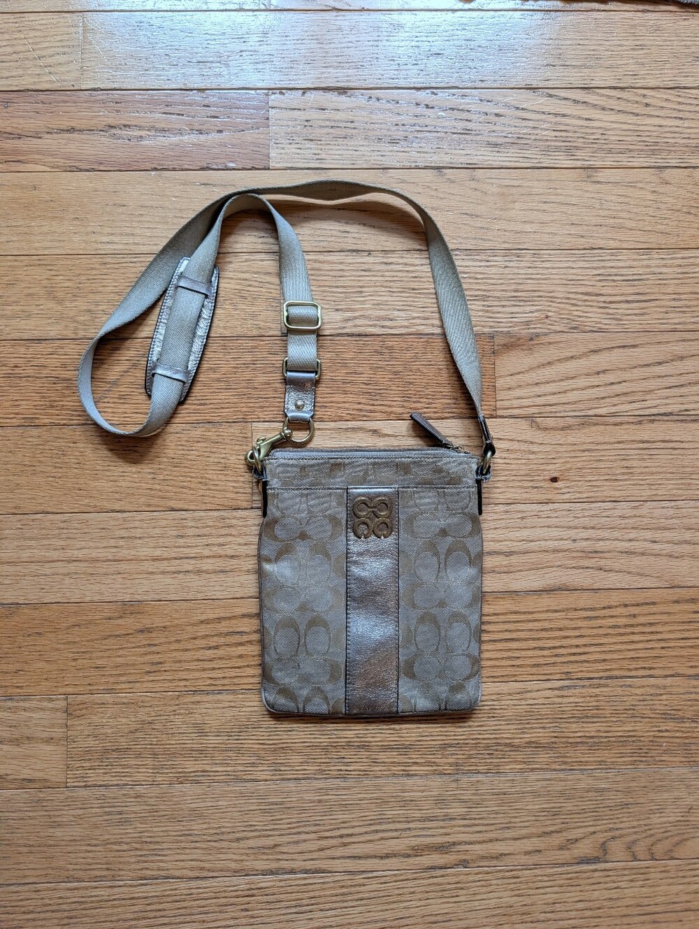 Vintage Y2K 2000s Coach Crossbody Purse Bag Signature Monogram Gold Silver Vtg